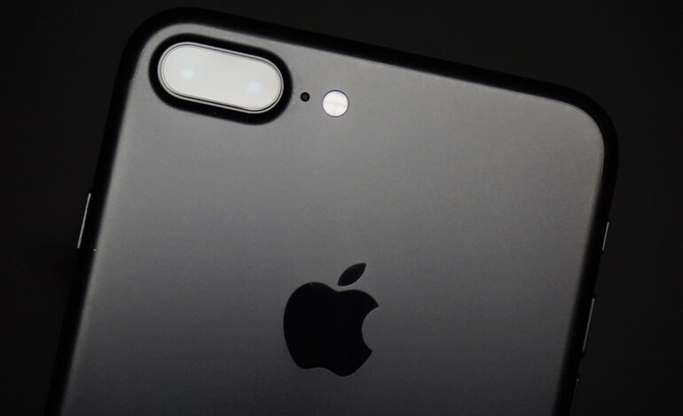  Future-Ready: Tech Accessories Essentials You Should Own Now